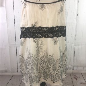Maurice’s strappy size 2X cream & lace top